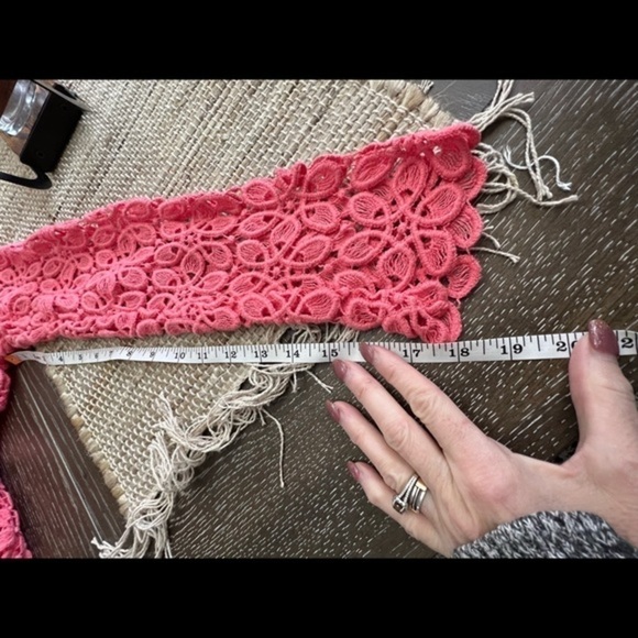 Neiman Marcus exclusive lace open jacket. - Picture 5 of 12